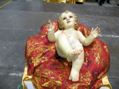 Acto de entronización de la Imagen del Niño Jesús en la carroza del nacimiento de la cabalgata 2012