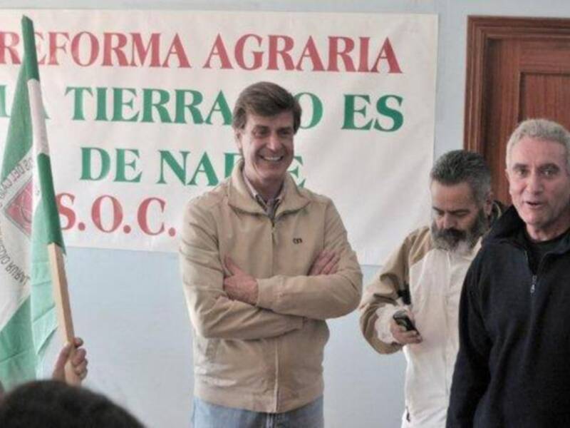 Cayetano Martínez de Irujo visita agricultores de Marinaleda