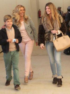 Eva González fue a la plaza a ver torear a su novio Cayetano 