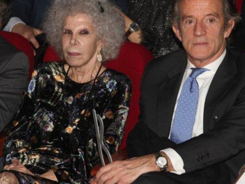 La duquesa de Alba premiada por Onda Cero