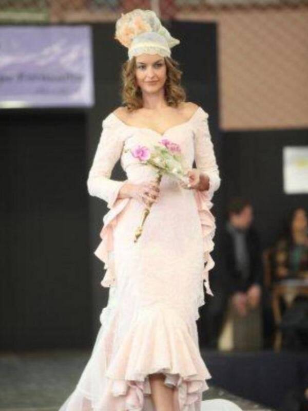 Isabel Pantoja, la hija de Isabel, debuta en las pasarelas