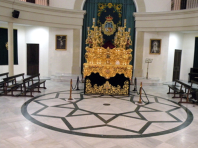 Exposición del  magnífico paso procesional del Cristo de la Vera-cruz de Alcalá del Rio. 