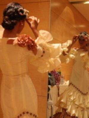 José Fernando ortega apoya a su hermana Gloria Camila en un desfile