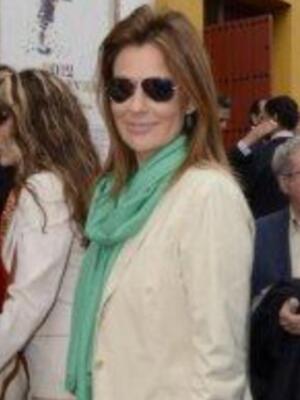 Lourdes Montes y la duquesa de alba fueron a ver torear a Francisco Rivera a la maestranza y después al hotel