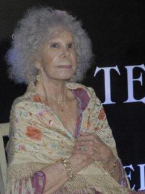 La duquesa de Alba, premio a la mejor embajadora de Sevilla en el mundo apoya a SM el rey