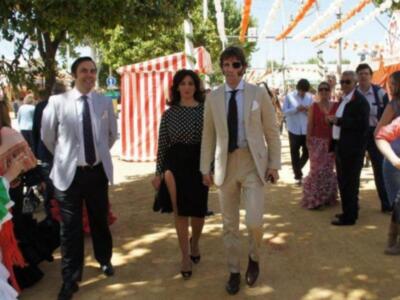 Numerosos personajes conocidos en Feria de Sevilla 2012