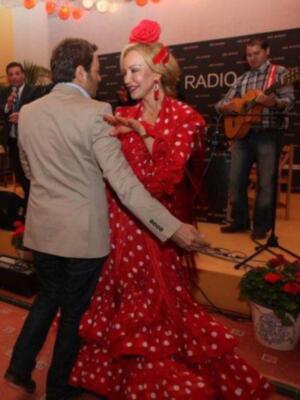 Numerosos personajes conocidos en Feria de Sevilla 2012