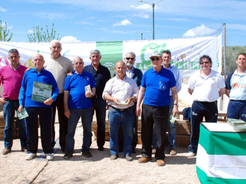 Los clubes de bolo andaluz desempolvan las bolas en la V Copa Alcalde de Villacarrillo