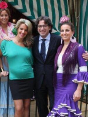 Numerosos personajes conocidos en Feria de Sevilla 2012