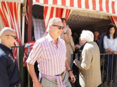 Numerosos personajes conocidos en Feria de Sevilla 2012