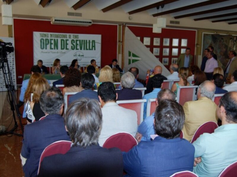 Todo listo en el Club Náutico para el XXI Open de Sevilla-Memorial Ricardo Villena de tenis