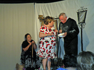 El grupo de teatro volver a empezar, puso el broche de oro de fin decurso del colegio de mayores Ceper del Polígono Norte  de Sevilla.