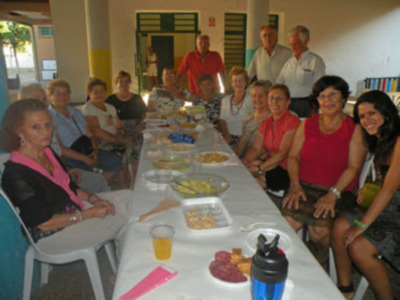 El grupo de teatro volver a empezar, puso el broche de oro de fin decurso del colegio de mayores Ceper del Polígono Norte  de Sevilla.