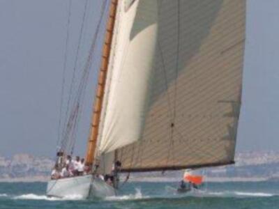 Piere Casiragui, tercer hijo de la Princesa Carolina de Mónaco y miembro de la Tripulación del Tuiga, en "la Semana Clásica de Puerto Sherry"