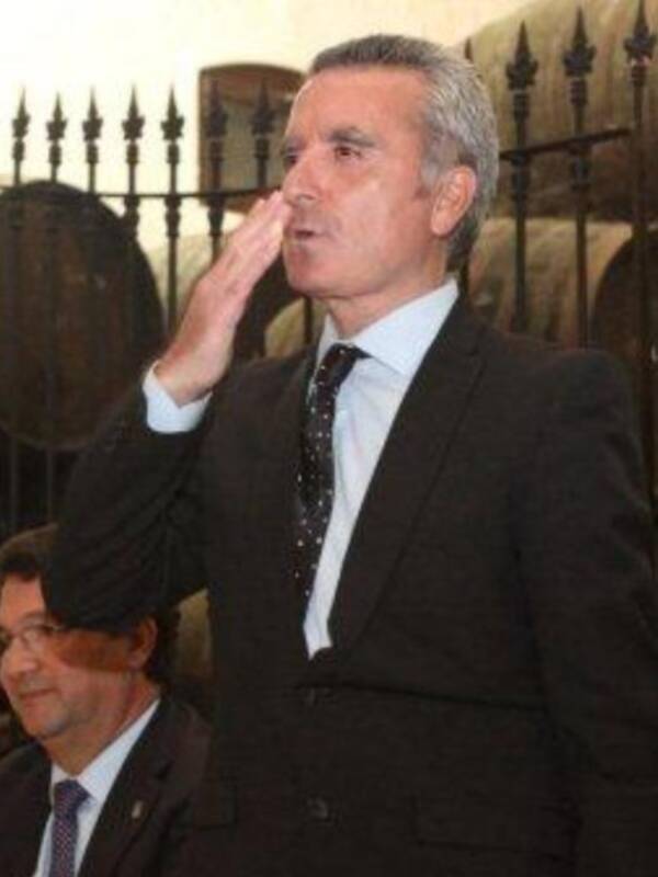 José Fernando recibe un millón de euros, herencia de Rocío Jurado de mano de su padre Ortega Cano