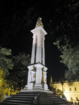 Sevilla.El Histórico Teatro Tascabile di Bérgamo en la Plaza del Triunfo.
