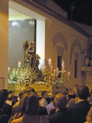 Sevilla.En la villa de Alcalá del Río (Sevilla), se celebró la procesión de subida del Santo Patrón San Gregorio de Osset
