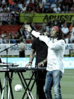 Kanoute se despide con un homenaje de Unicef a beneficio ciudad de los niños de África