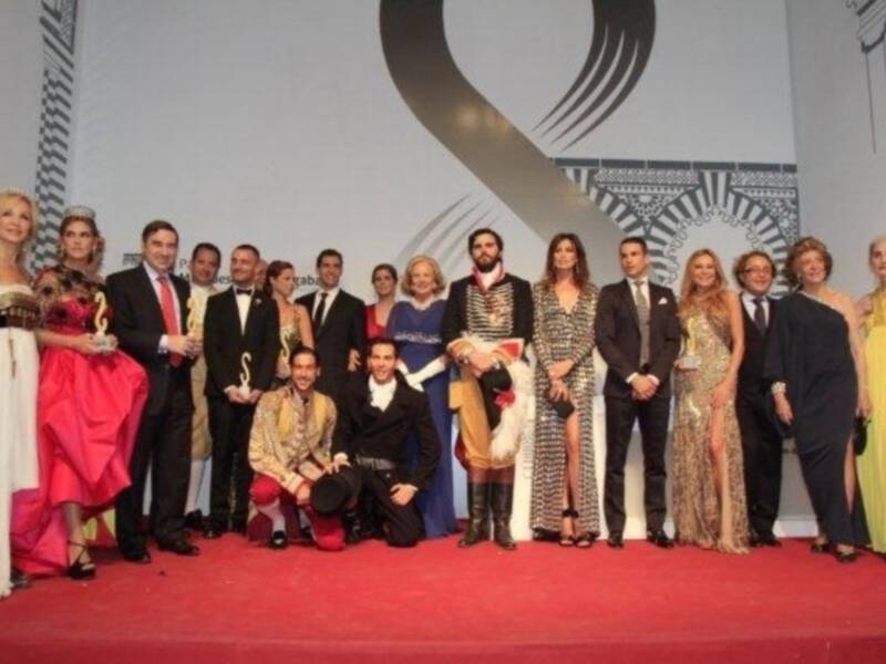 Luis Alfonso de Borbón y su esposa Margarita Vargas, padrinos de la magnifica fiesta de la revista Escaparate en Sevilla