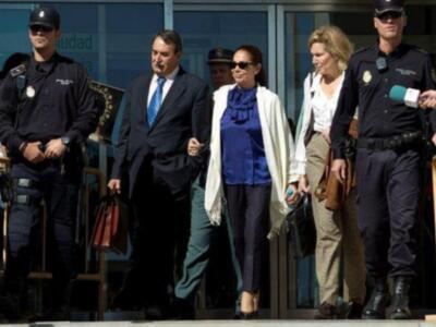 Isabel Pantoja se ha visto las caras con Julián Muñoz y Mayte Zaldívar en los Juzgados de Málaga como imputados en el 'caso Malaya'.