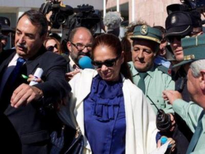 Isabel Pantoja se ha visto las caras con Julián Muñoz y Mayte Zaldívar en los Juzgados de Málaga como imputados en el 'caso Malaya'.