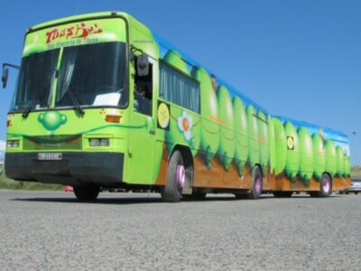 El titiribus-cine ofrece proyecciones con contenidos medio ambientales y valores sociales para los escolares de Chipiona