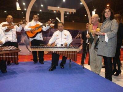 Carmen Martínez Bordiú inaugura el salón del caballo en Sevilla