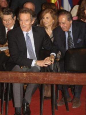 Alfonso Díez ejerce de duque de alba y entrega premio a Bo Derek