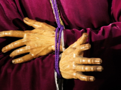 La Pasión - Semana Santa  en 20 TV  Ultimo  Programa, emitido  ayer : Entrevista a Camareras de la Esperanza Macarena;   Vía Crucis Magno Sevilla 2013  y Las portadas del Corpus Christi.