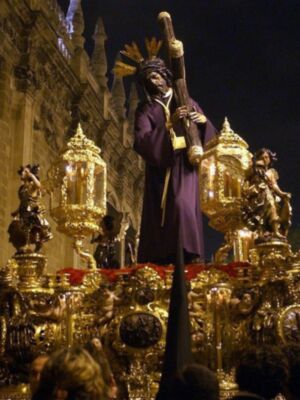 La Pasión - Semana Santa  en 20 TV  Ultimo  Programa, emitido  ayer : Entrevista a Camareras de la Esperanza Macarena;   Vía Crucis Magno Sevilla 2013  y Las portadas del Corpus Christi.