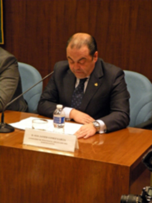 El cartel de la Semana Santa sevillana 2013 atrapado en una pintura