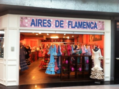 Apertura de una nueva tienda de AireSur, en Sevilla, Aires de Flamenca, centrada en moda flamenca