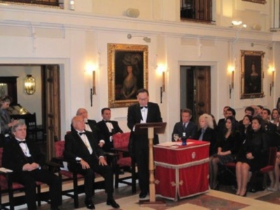 La duquesa de Alba, presidenta de honor de la fundación real academia de medicina y cirugía de Sevilla