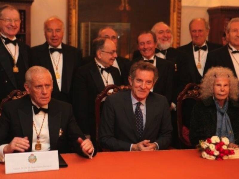 La duquesa de Alba, presidenta de honor de la fundación real academia de medicina y cirugía de Sevilla