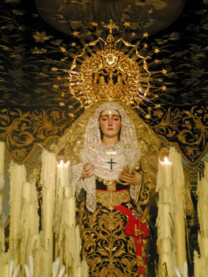 Esplendor de Jueves Santo en la Hermandad de la Vera-cruz de Alcalá del Río