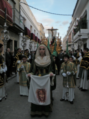 Esplendor de Jueves Santo en la Hermandad de la Vera-cruz de Alcalá del Río