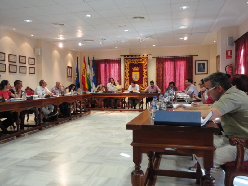 El Pleno de Chipiona se opone a que se alteraren los términos municipales en La Ballena antes de la sentencia definitiva