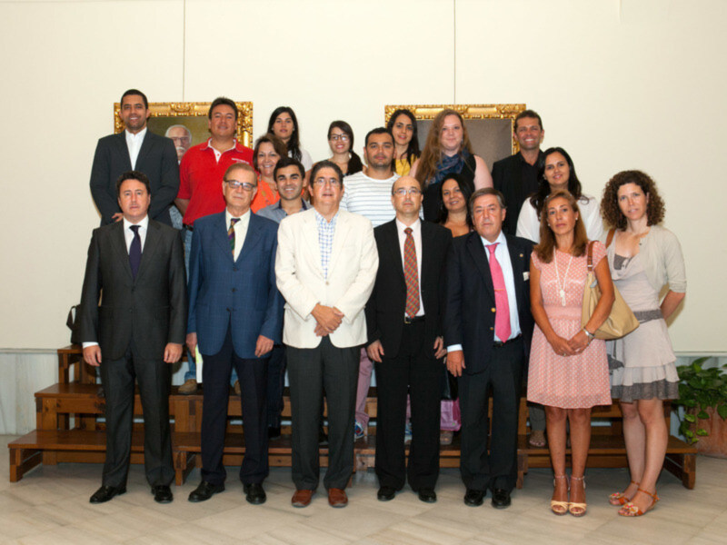 Juristas latinoamericanos visitan el Colegio de Abogados y debaten sobre la reforma de los despidos colectivos