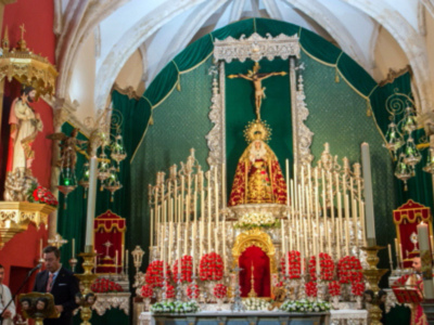 Provincia de sevilla.  Magnifico Altar efímero de cultos al Stmo. Cristo de la Vera-cruz de Alcalá del Río.