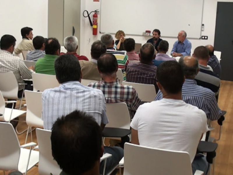 El Grupo de Desarrollo Rural informa a más de 50 agricultores locales sobre las líneas de subvenciones existentes(Chipiona)