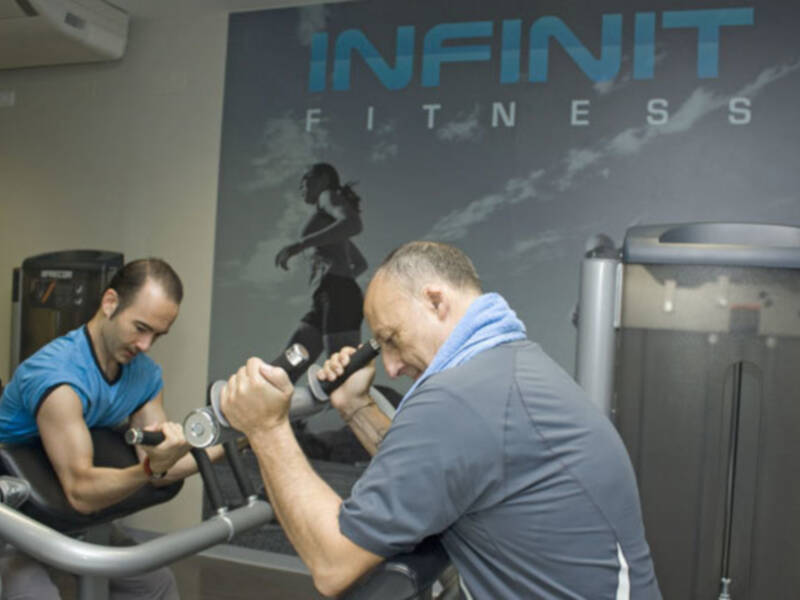 La franquicia Infinit Fitness prevé alcanzar 30 gimnasios en 2015, repartidos por toda la geografía nacional