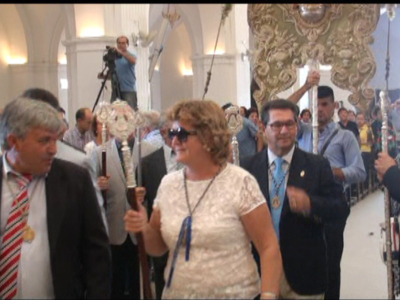 La Hermandad de Nuestra Señora del Rocío celebra la misa oficial del año en Almonte. (Chipiona)