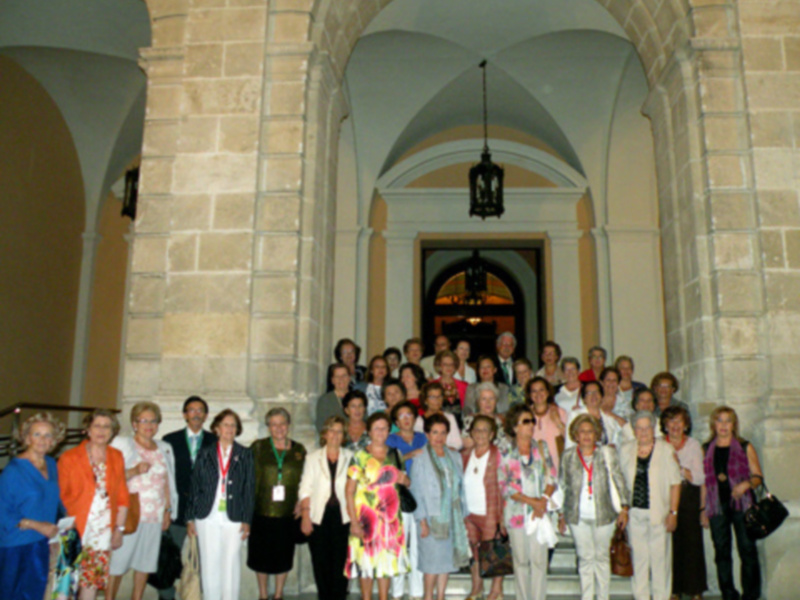  El alcalde de Sevilla  Juan Ignacio Zoido inauguro el curso de temas sevillanos en el Ayuntamiento hispalense.