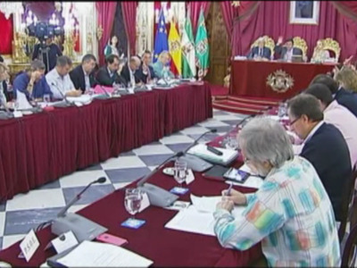 La iluminación del Parque Blas Infante y la Mejora de Caminos rurales admitidos en la segunda fase del Plan Reactiva 2014 de Diputación.(Chipiona)