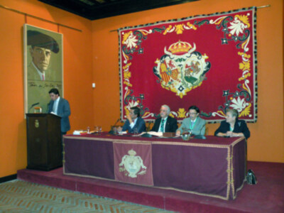 Sevilla. Conferencia de Rafael Peralta Revuelta en los cursos de Temas Sevillanos.