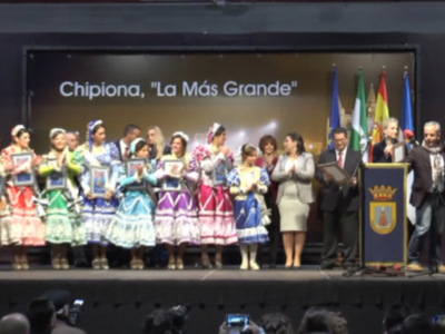 Casi doscientas personas se suman a la presentación oficial del Carnaval del Carnaval 2015(Chipiona)