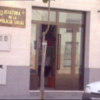 La Policía Local detuvo esta madrugada a dos vecinos de Chipiona como presuntos autores de un robo con fuerza en una vivienda. 