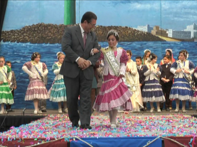 El Barrio vive su día grande del carnaval con el pregón del Kiski y la elección de la Perla Infantil