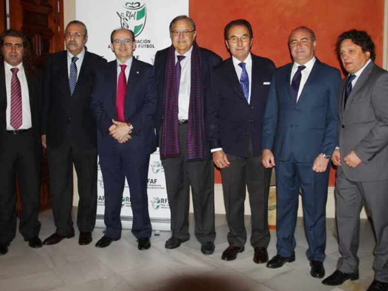 Cantores de Híspalis presenta el himno del Centenario de Fútbol Andaluz