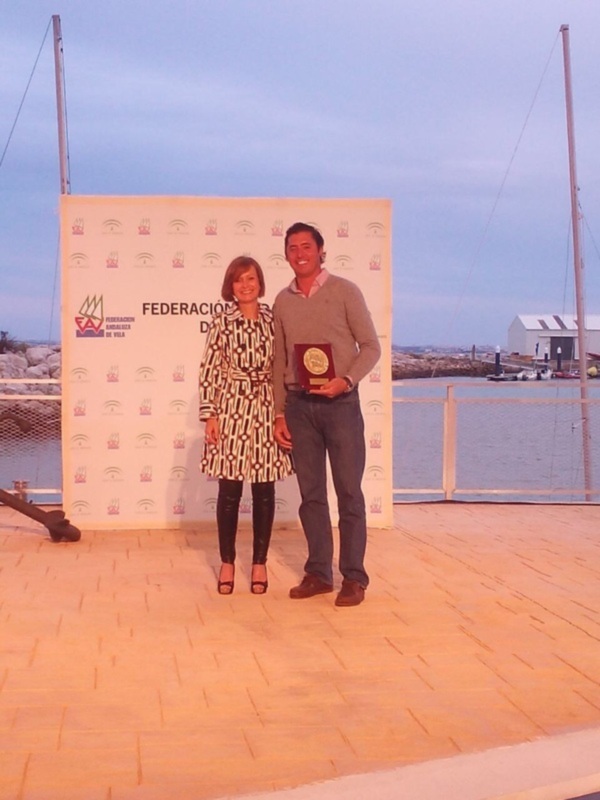 Estefanía Jurado apoya al Club de Actividades Náuticas y  Santi Nieto homenajeados en la Gala Andaluza de la Vela(Chipiona)